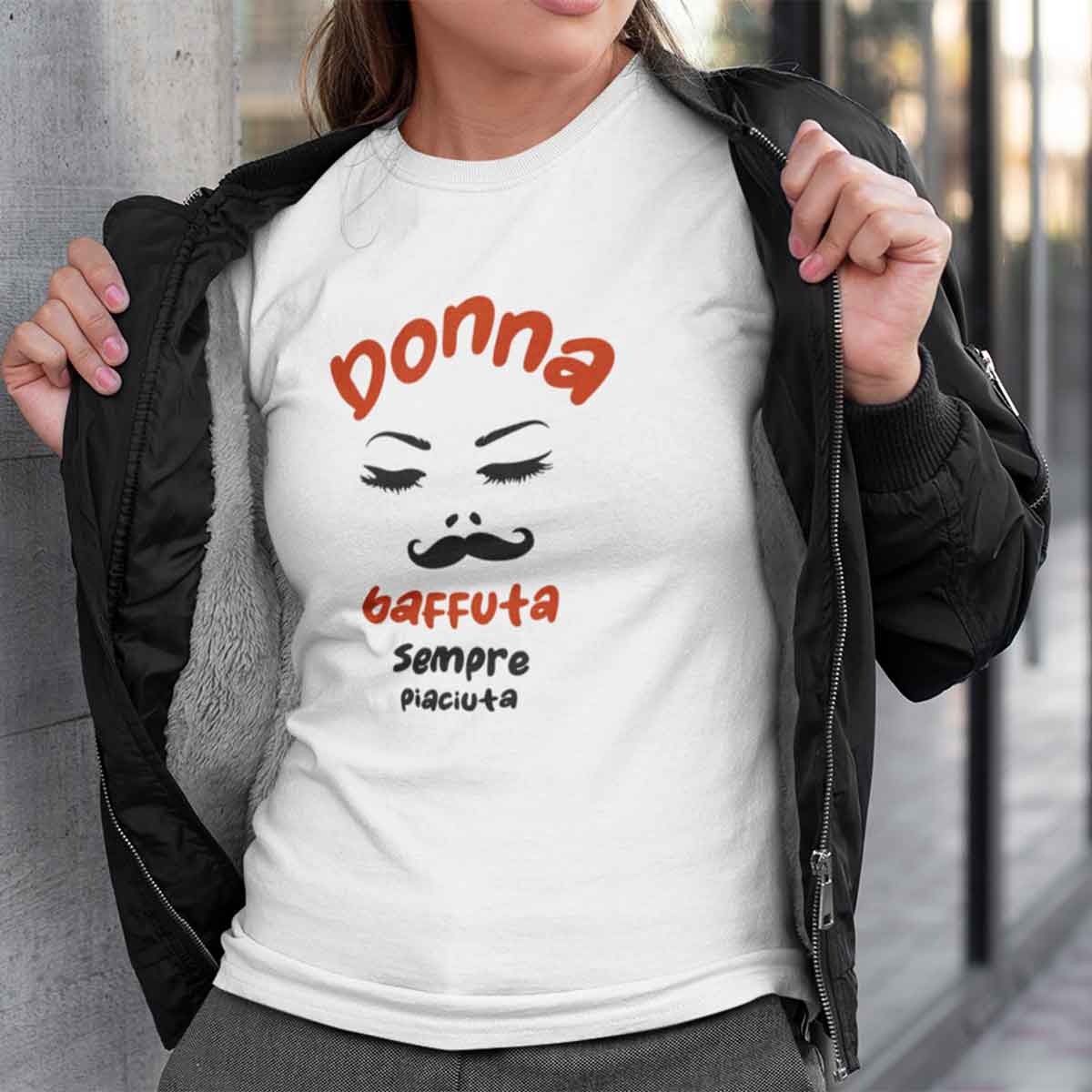 Donna baffuta sempre piaciuta - T-Shirt bianca Donna