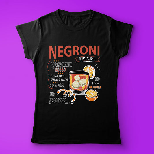 maglietta nera da donna con cocktail negroni